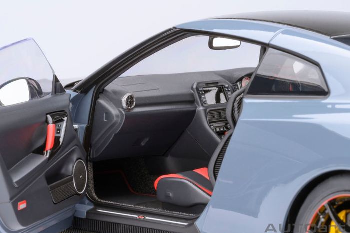 AUTOart 1/18スケール 日産 GT-R (R35) ニスモ スペシャルエディション (NISMOステルスグレー)