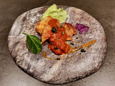 うめどりとトマト、新しょうがのスパイスすき焼き