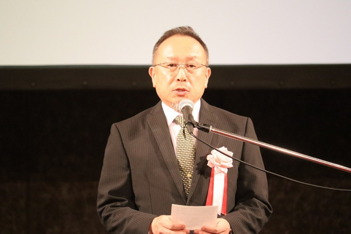 代表であいさつに立った迫田さん