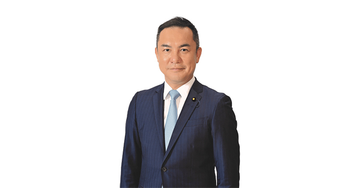 内閣府大臣政務官 鈴木英敬氏