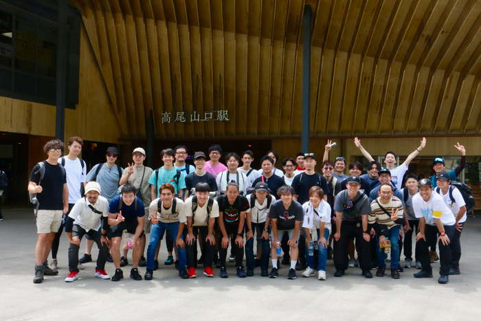 全社員が全国から集まっての研修も開催