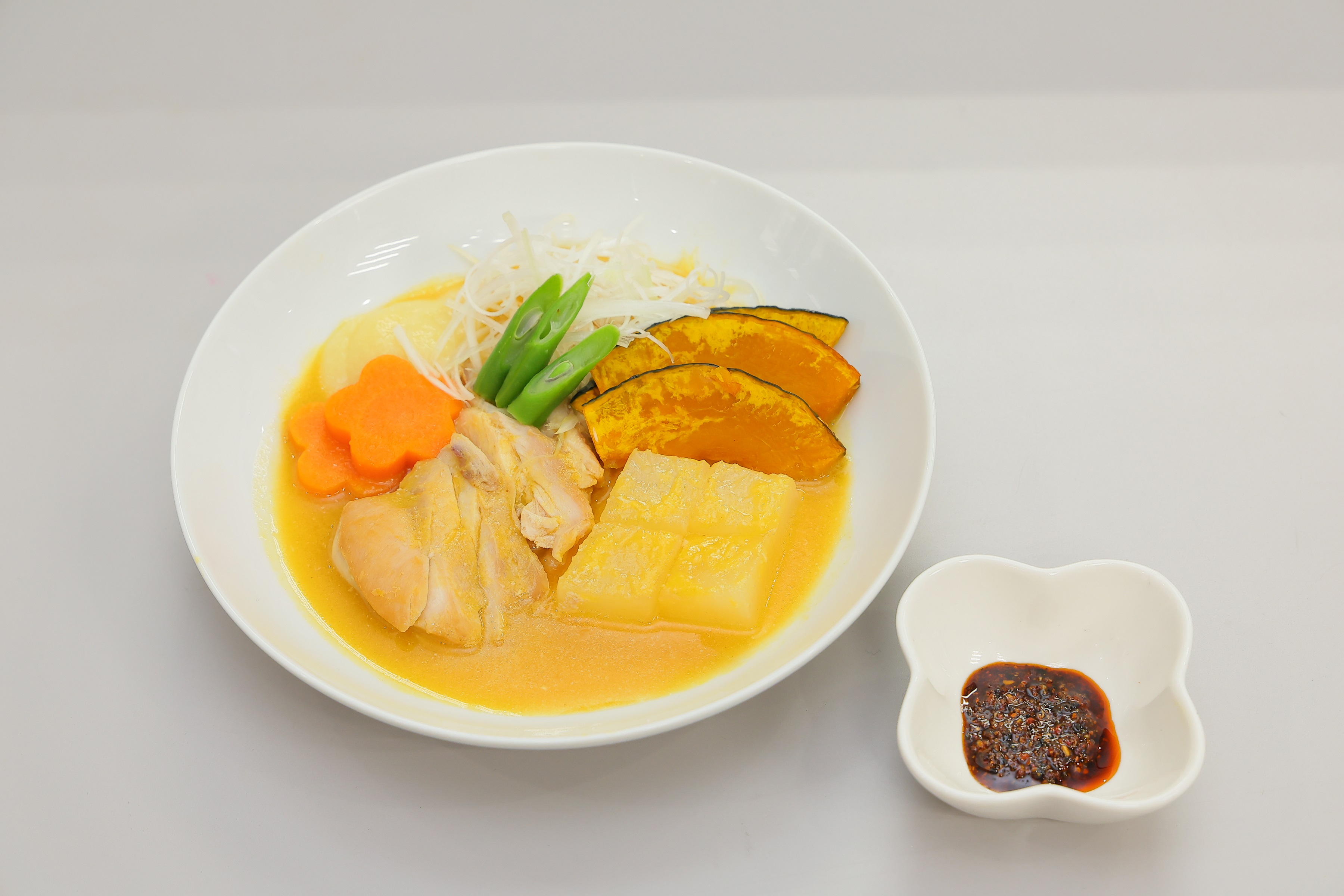 「鶏肉の信玄風味噌煮込み」