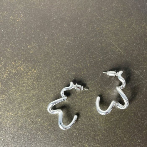 Nothing And Others スパイラルピアス