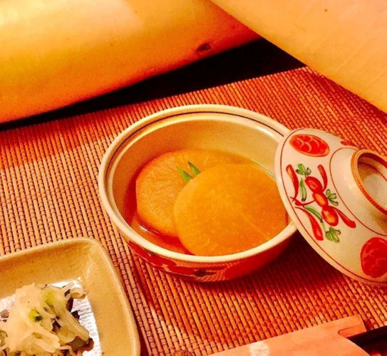 柏屋旅館 夕食：「おしんこと煮物」朝食：「おみそ汁」