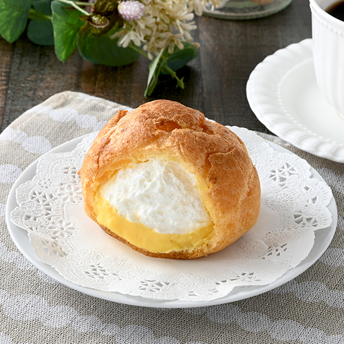 たっぷりクリームのダブルシュー