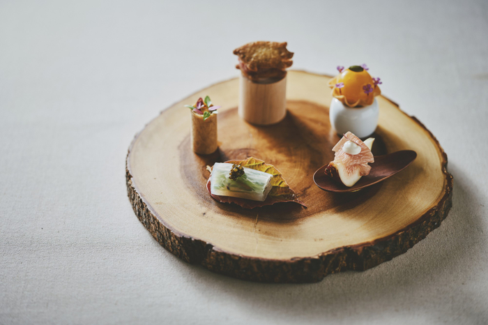 ▲ La Roseが提供するアミューズ&ldquo;秋の５種饗宴&rdquo;