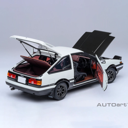 1/18スケール トヨタ スプリンター トレノ (AE86) 「頭文字D」（C）しげの秀一／講談社