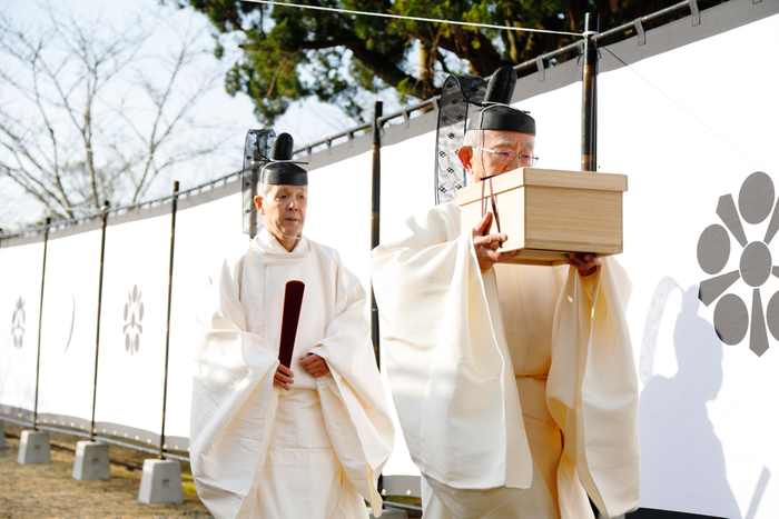 霊石・三日月石が三日月ノ城に入城。