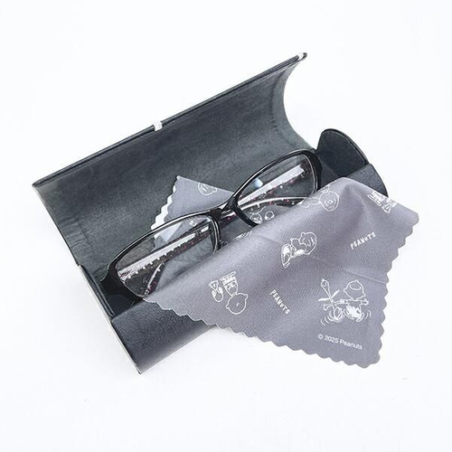 スヌーピーのメガネケース