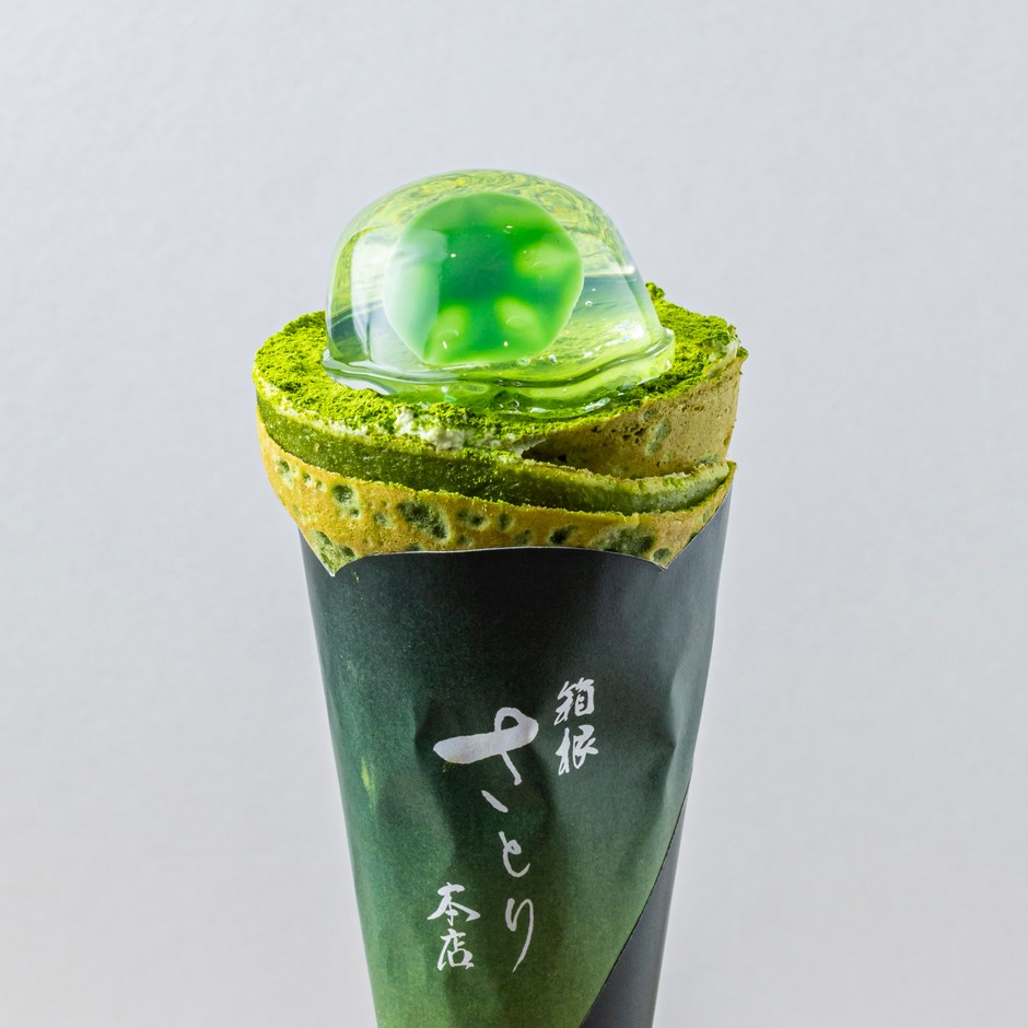 芦ノ湖お濃茶クレープ 水まんじゅうのせ