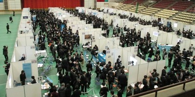 平成30年(2018年)の「理工系院生・学生のためのオール近大☆業界研究フェア」の様子