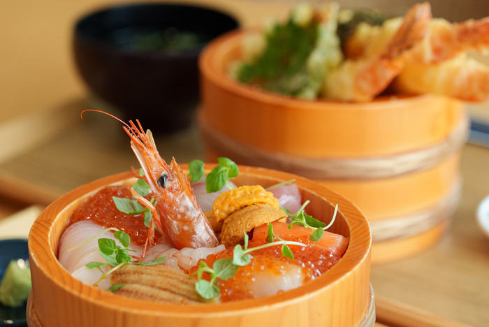 海鮮食堂「うみのうた」大人気！海鮮丼