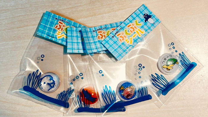 7月4日(土)に開催された創作ワークショップ「海の仲間たちのオリジナルぷくぷくシールを作ろう」の作品(1)