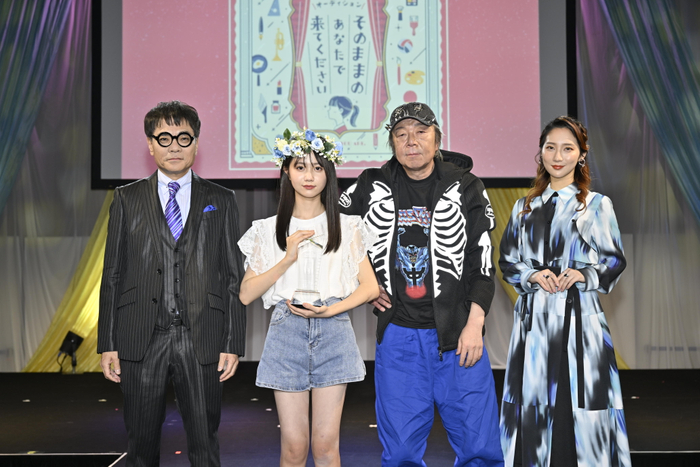 (左から) いとうせいこう、グランプリ 堀川梨子(ホリカワ リコ)、古田新太、ファーストサマーウイカ