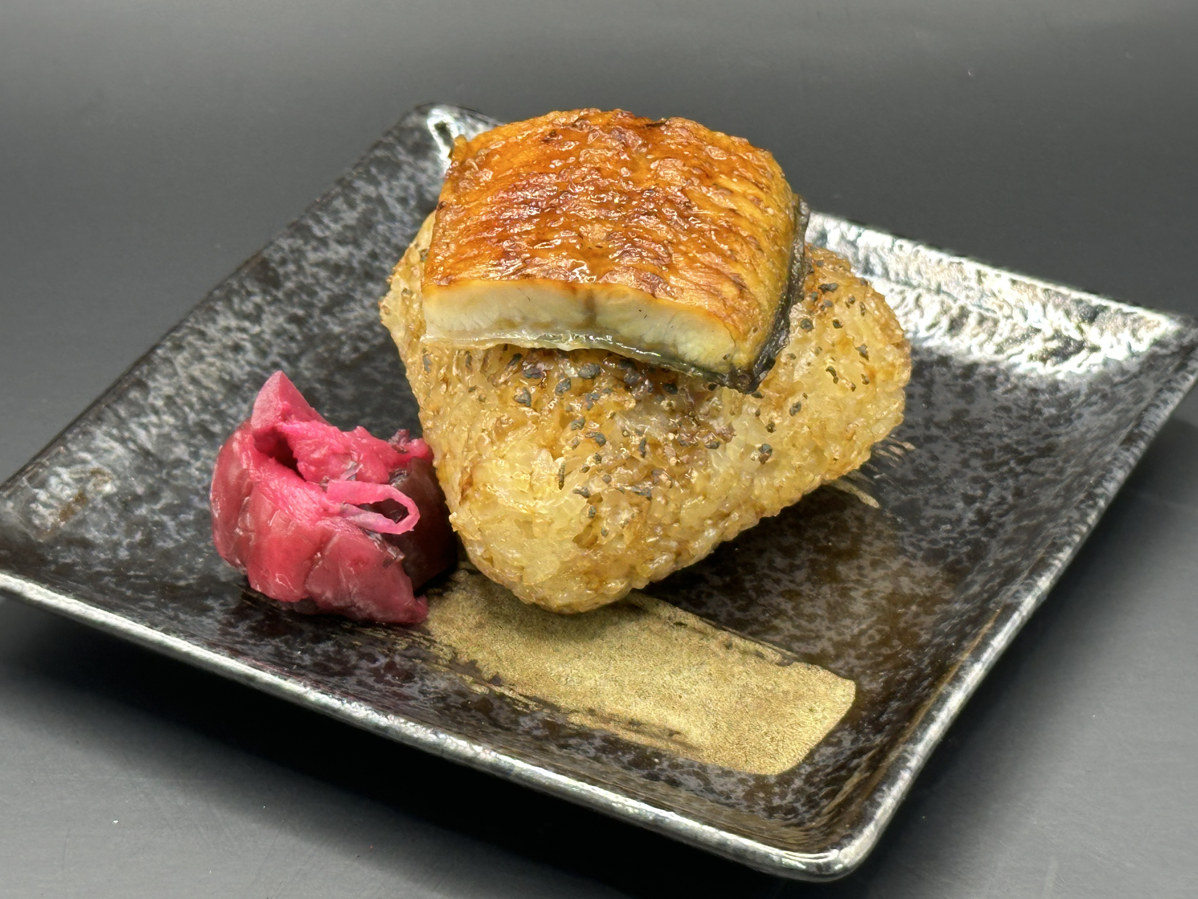 「うなぎ玄米焼きおにぎり」
