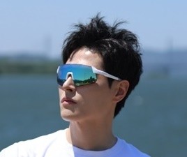 HAYATE R2 男性