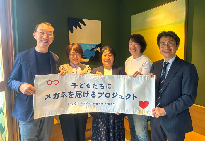 （写真左より） ・山口 周 様  ・アマヤドリ　代表理事 菊池 操 様 ・ひまわり　理事長　佐藤 智子 様 ・ハヤマ居場所プロジェクト　共同代表　羽柴 亜紗子 様 ・パリミキホールディングス代表取締役会長　多根 幹雄