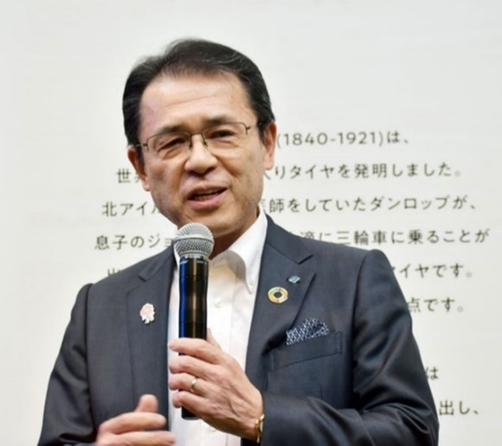 住友ゴム工業（株）代表取締役社長　山本悟