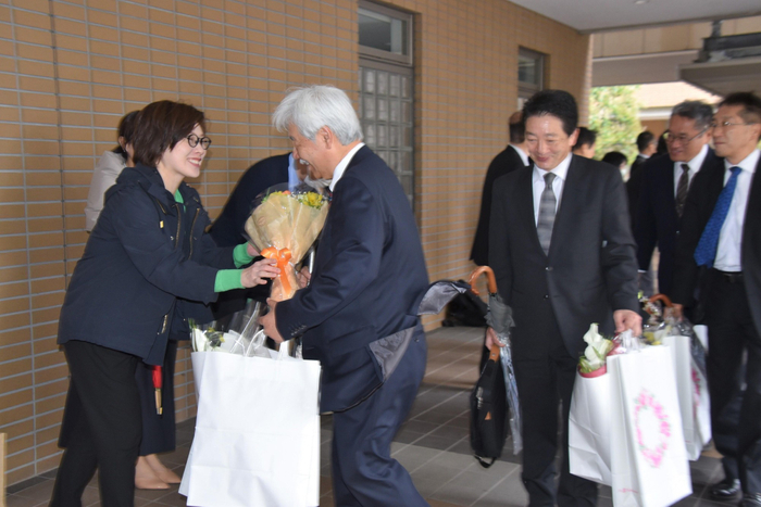 花束のプレゼントも