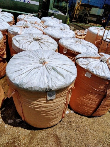 【参考：回収されたペットボトルキャップ】