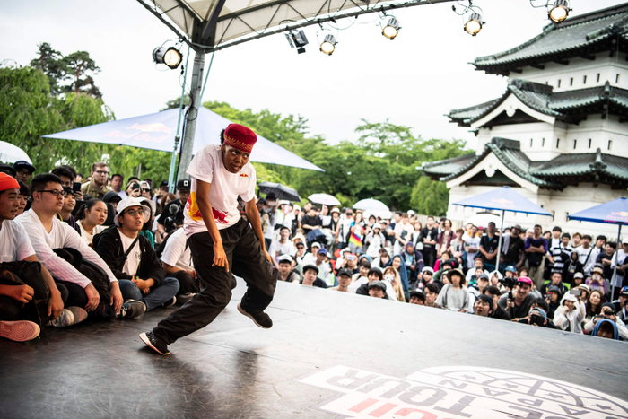 海外からの招待ダンサーも参加して4年ぶりの開催となるPOPPIN' 1on1“SAMURAI” (C) LITTLESHAO