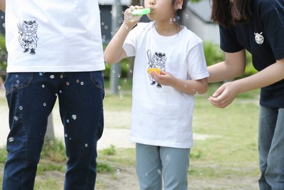 さりげないお揃いファッションに
