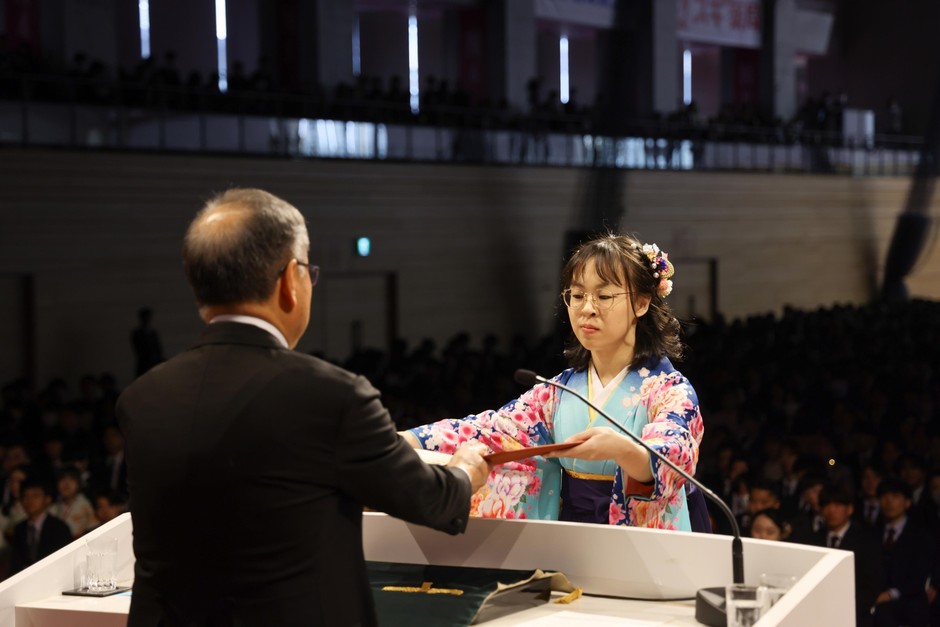都市情報学部代表の森岡愛唯さん