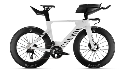 スピードマックス CFR Di2 （シマノデュラエースDI2完成車）1,830,000円（税込）  平均重量8.65kg 標準カラー：プロホワイト