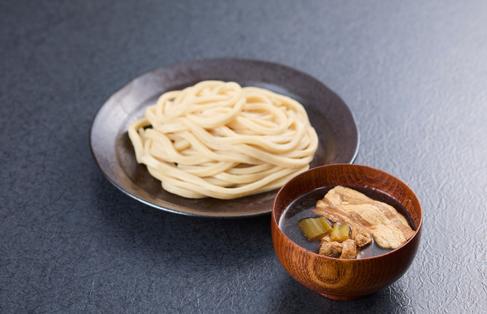 埼玉県三社共同開発「武蔵野うどんと肉汁うどんつゆセット」調理例