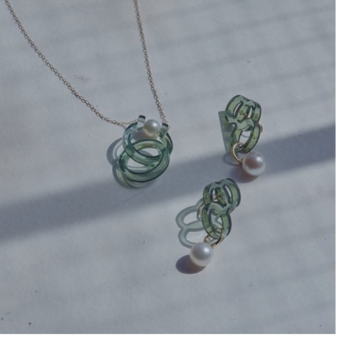 あこや真珠などのジュエリー&times;国産高級アクリル　新ブランド《re +A レプリュエ》(3)