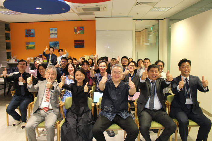 Synergix社にて従業員向けにタウンホールミーティングを実施