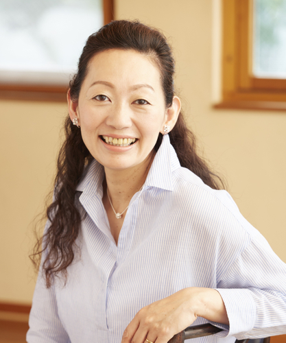 高橋暁子　成蹊大学客員教授