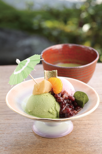京都らしく可憐なeXcafeのパフェ