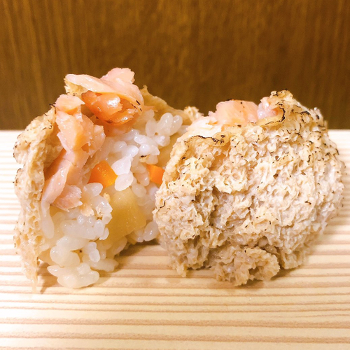 秋鮭の塩味とごぼうのシャキシャキ食感が絶品！