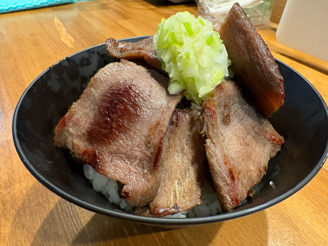 極厚舌先丼＋ネギ塩ダレ
