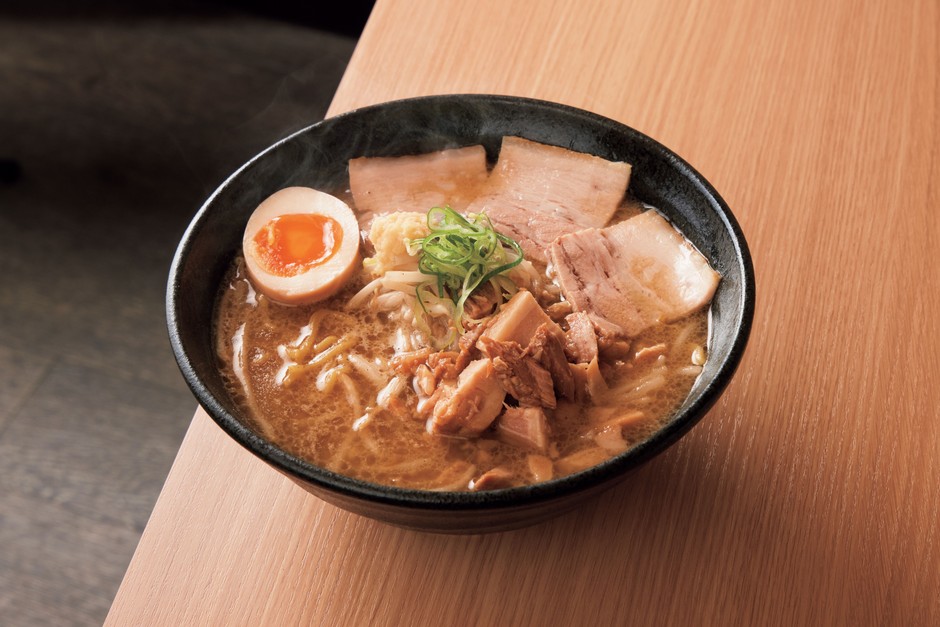 かちか「かちかスペシャルトッピング 味噌味のらぁ麺」