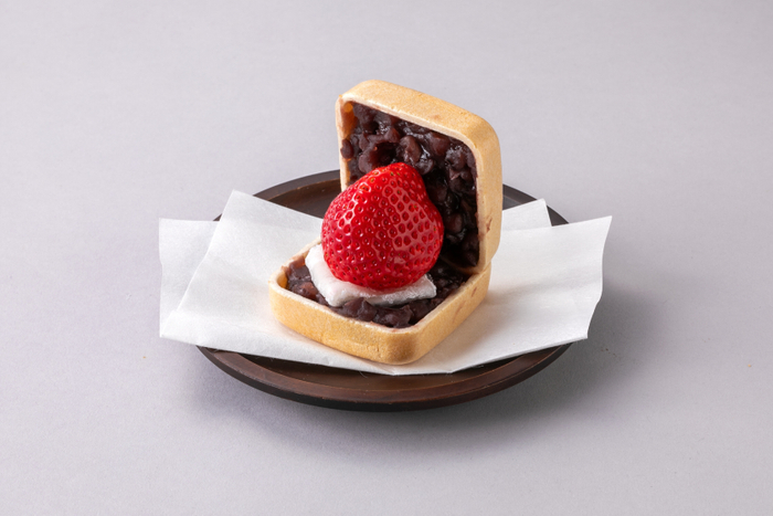 メガいちご最中