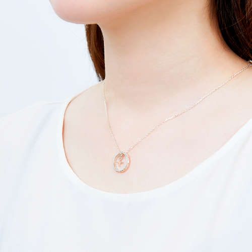 不動 明謙　ネックレス　着用画像