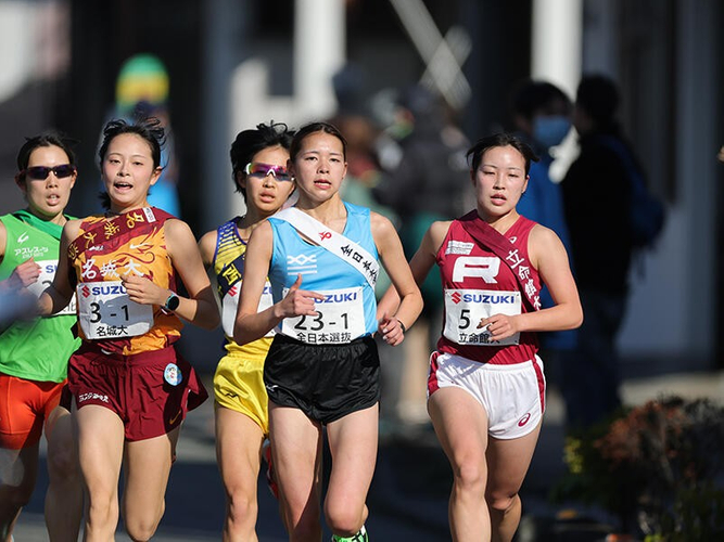 1区の金森選手（左から2人目）