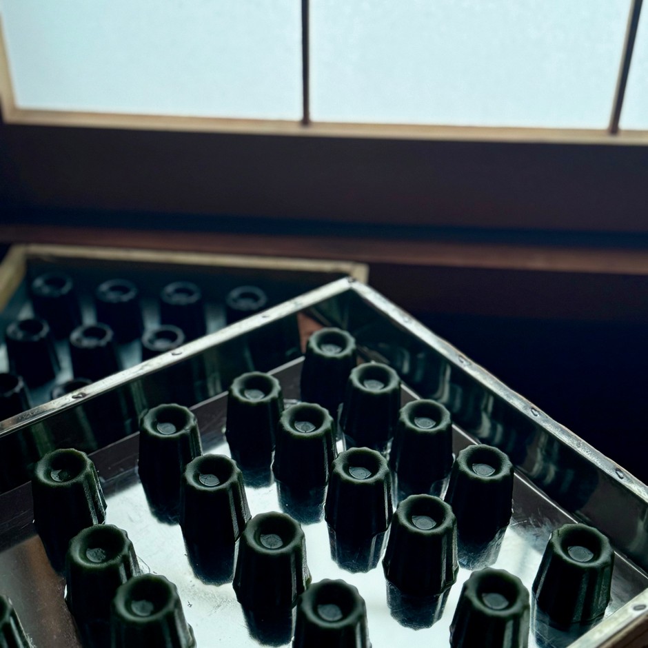羊羹カヌレ製造