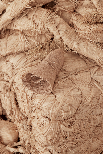 天然草木ラフィアを手編みしたサマーハット