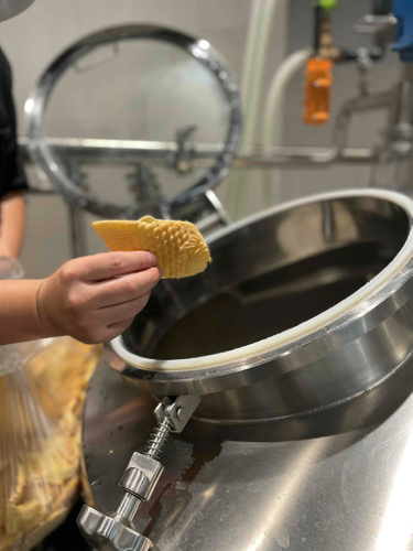 煮沸窯に入れられるたい焼き！