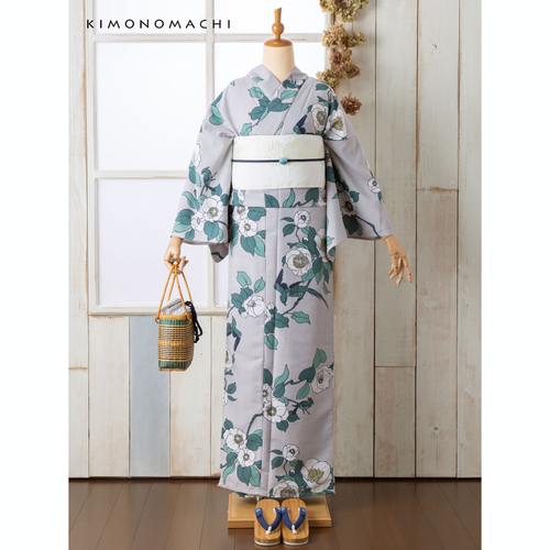 夏椿に鵯 灰青(なつつばきにひよどり はいあお)