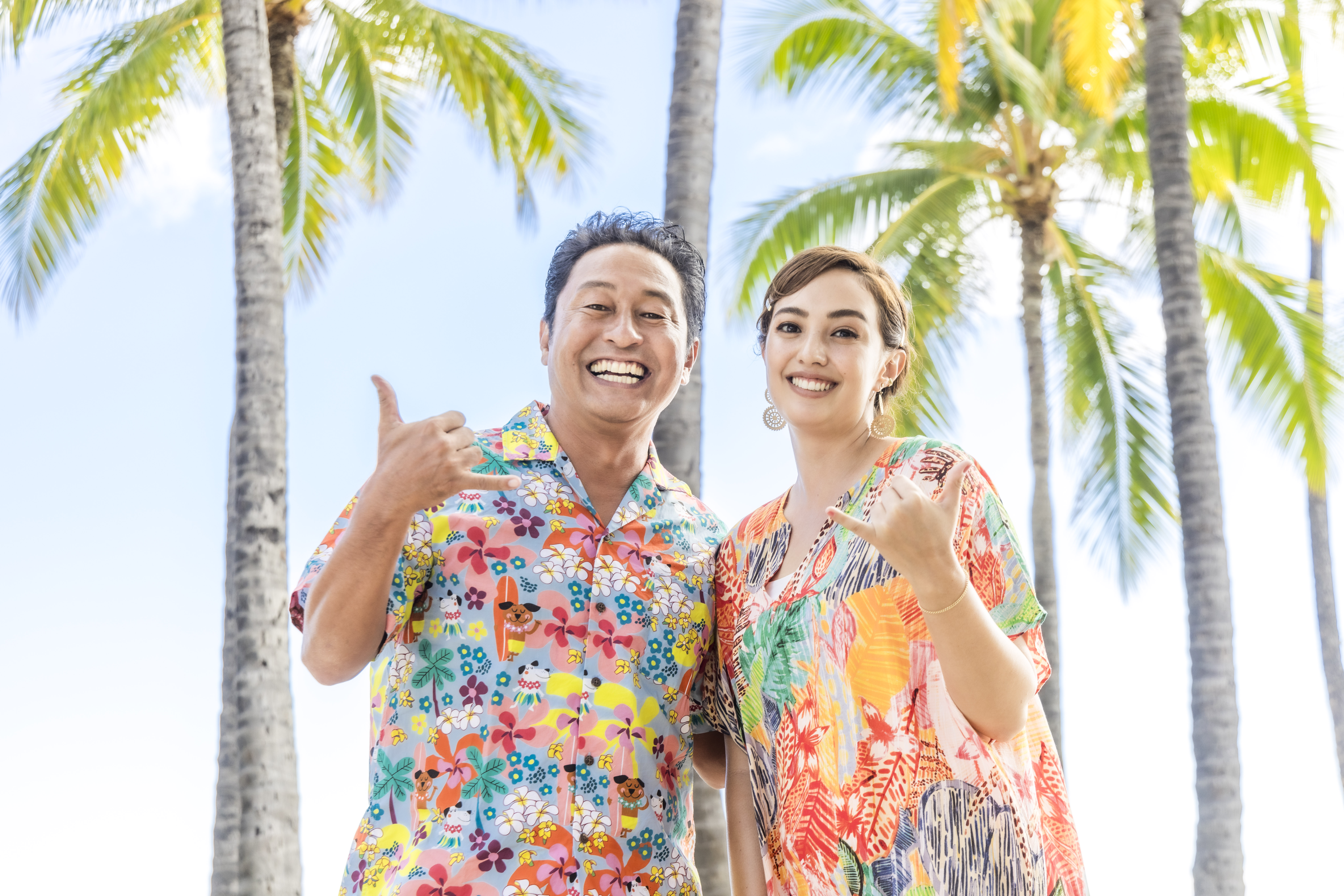 （左から）内野亮、サーシャ