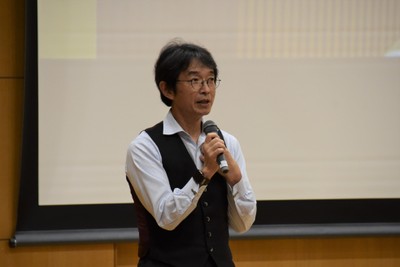 特別講演に臨む古賀・トヨタ自動車未来創生センター長