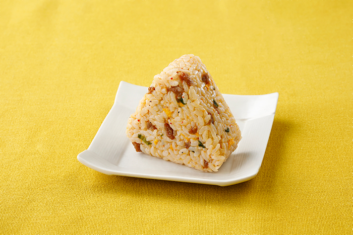 らーめん信玄監修 辛味噌チャーハンおにぎり
