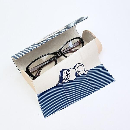 スヌーピーメガネケース