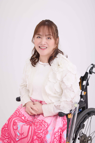 井上あずみ