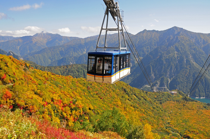 紅葉と立山ロープウェイ(9月下旬~10月初旬)