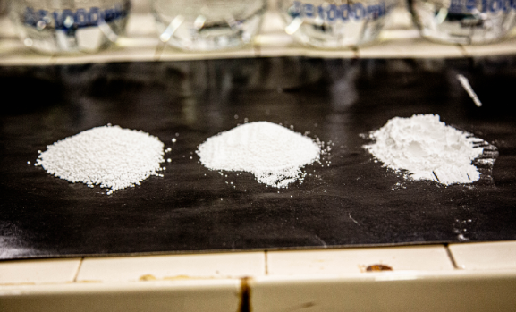 図. 炭酸カリウムの製品画像